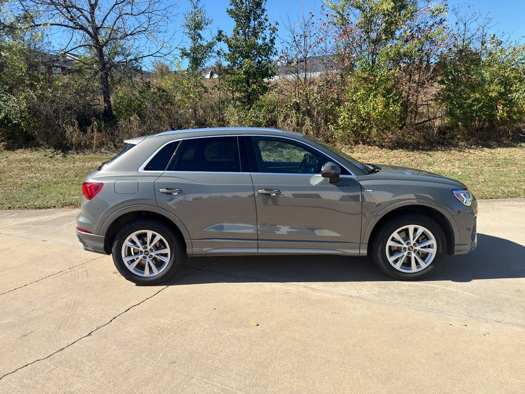 2024 Audi Q3 S line Premium
