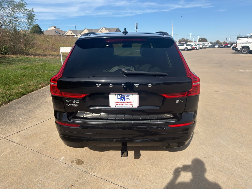 2022 Volvo XC60 B5 Momentum