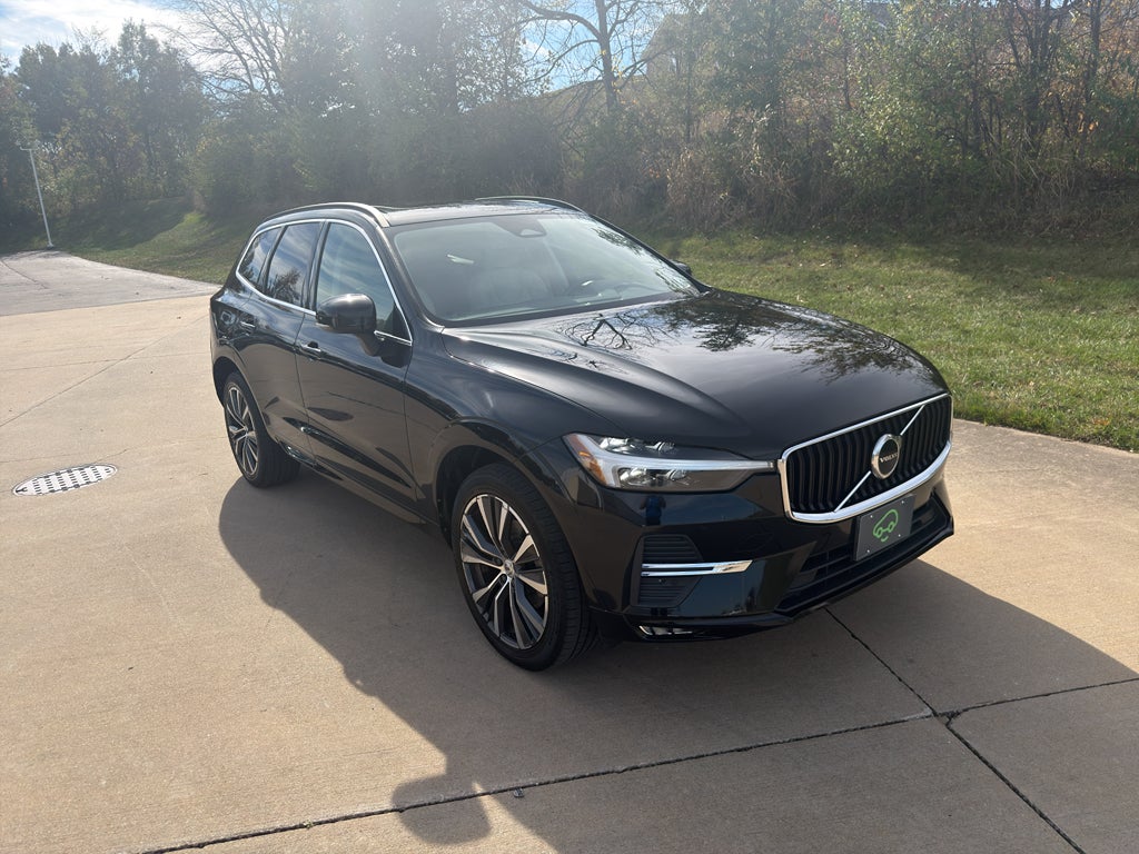 2022 Volvo XC60 B5 Momentum