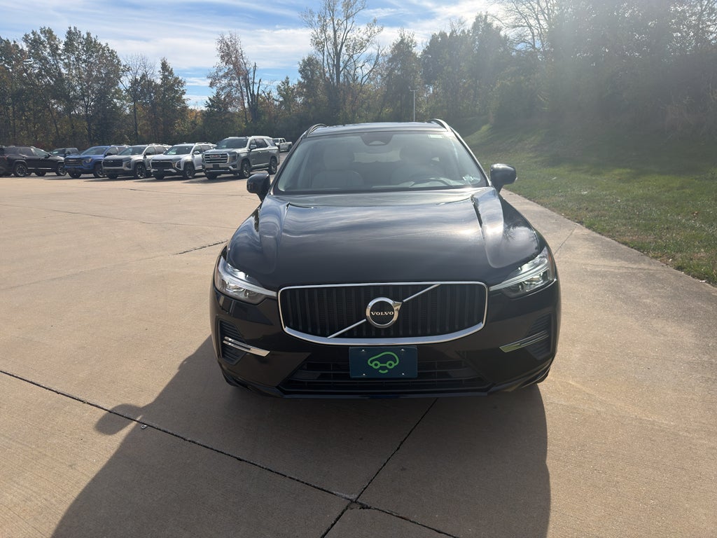 2022 Volvo XC60 B5 Momentum